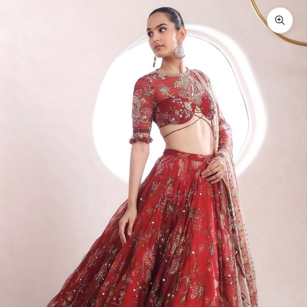 Mahima Mahajan Lehenga